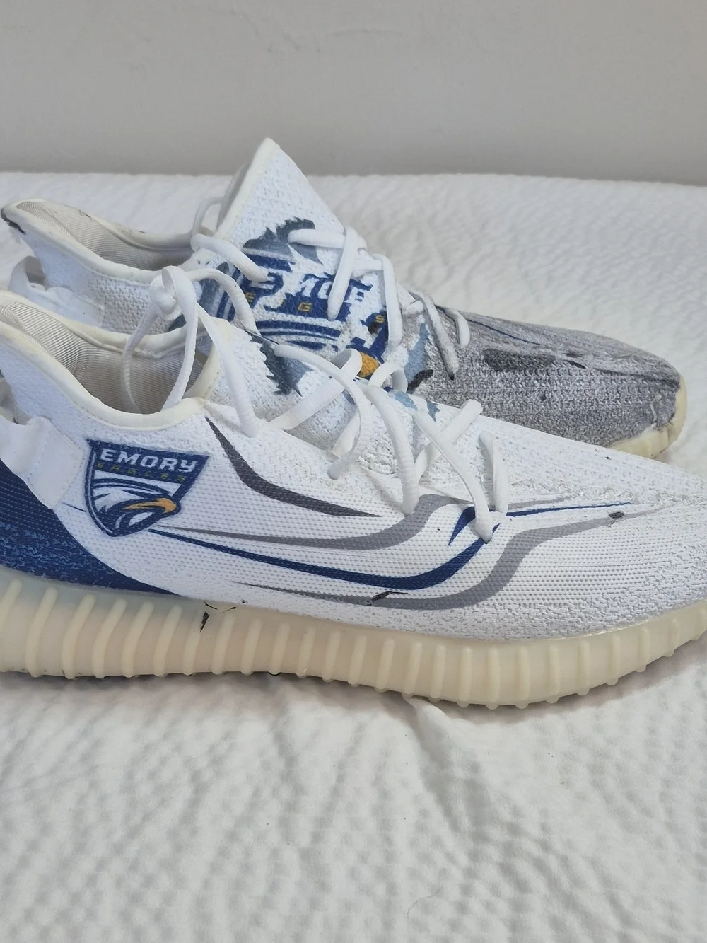 adidas Men's White/Blue/Gray Lace Up Low Top Athletic Sneakers Graphic Print